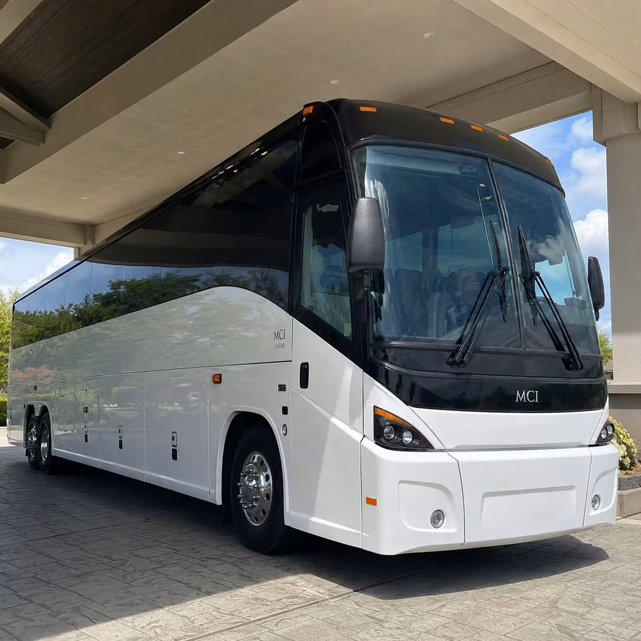 seamless group arrivals at birmingham shuttlesworth international airport
